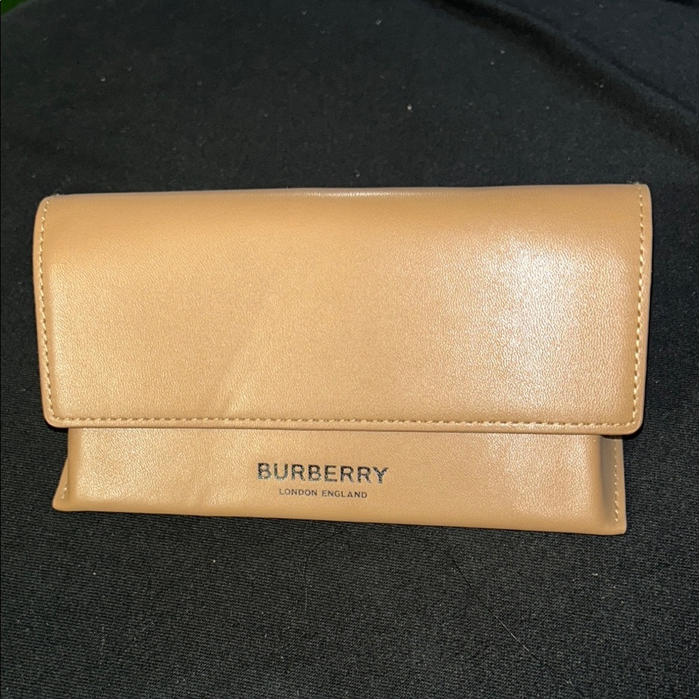 Burberry Tan Leather Sunglass Holder - Picture 1 of 7